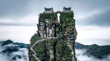 Temple Build High Above The Clouds ☁️ | FANJINGSHAN MOUNTAIN in China 