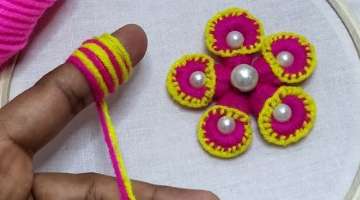 It is very easy !! Super easy Woolen Yarn Flower making idea with Finger